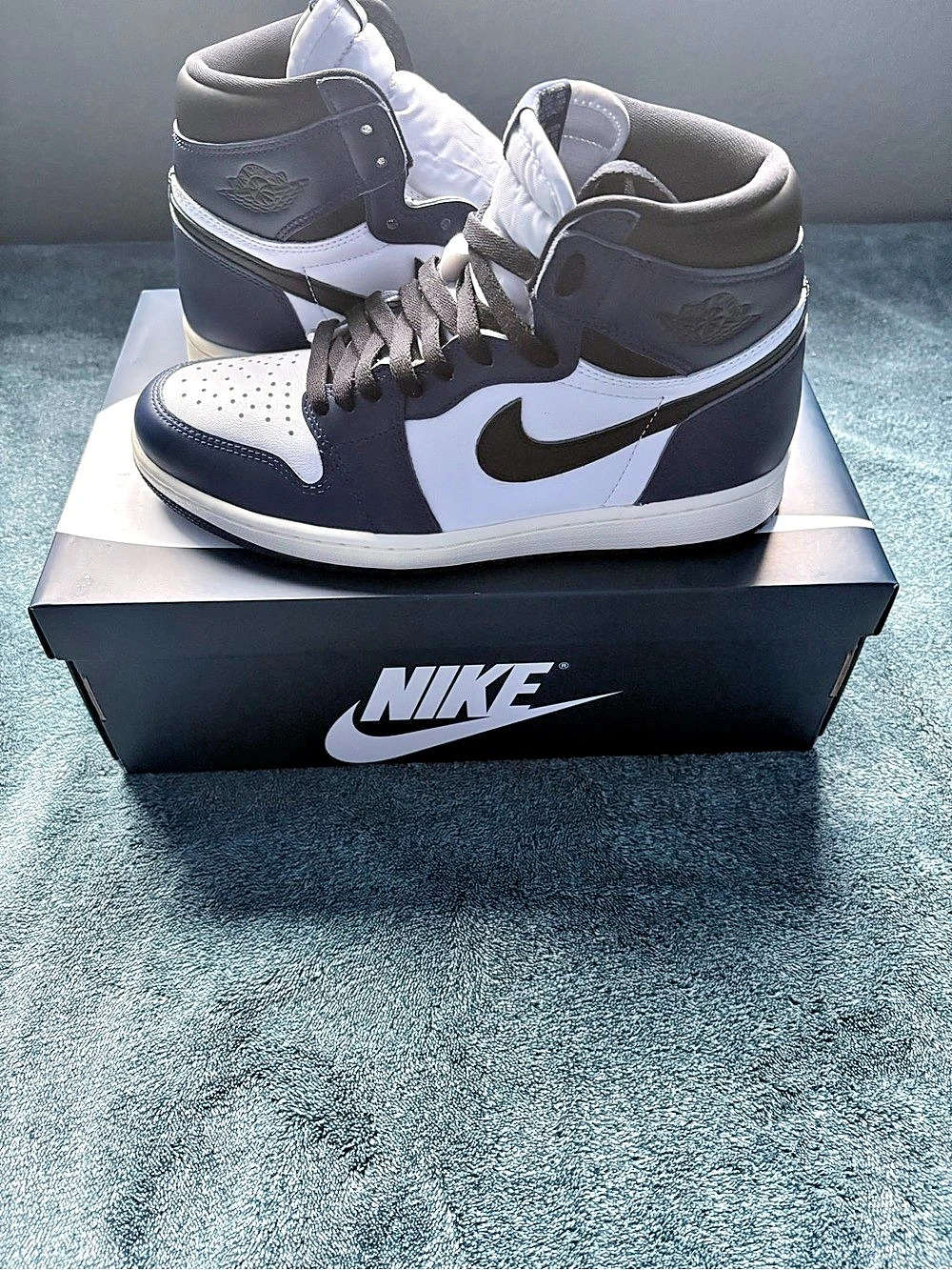 Nike Air Jordan 1 Retro High OG High Sneakers Blue & White US 8.5 New